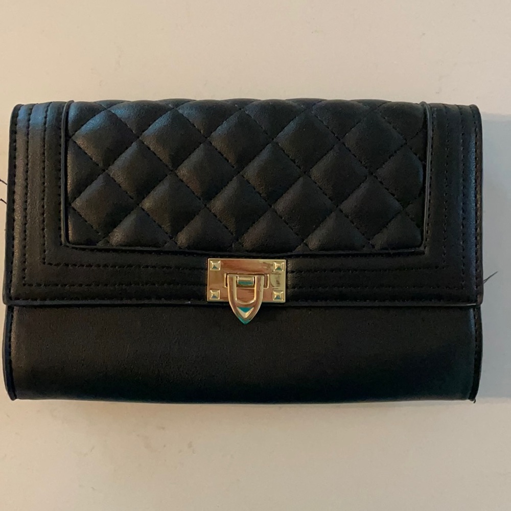 Black crossbody purse